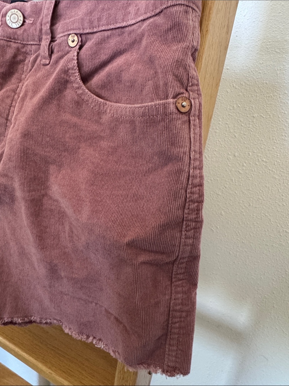 NWOT GAP Mauve Pink Corduroy Jean Shorts cut off look - Picture 8 of 10